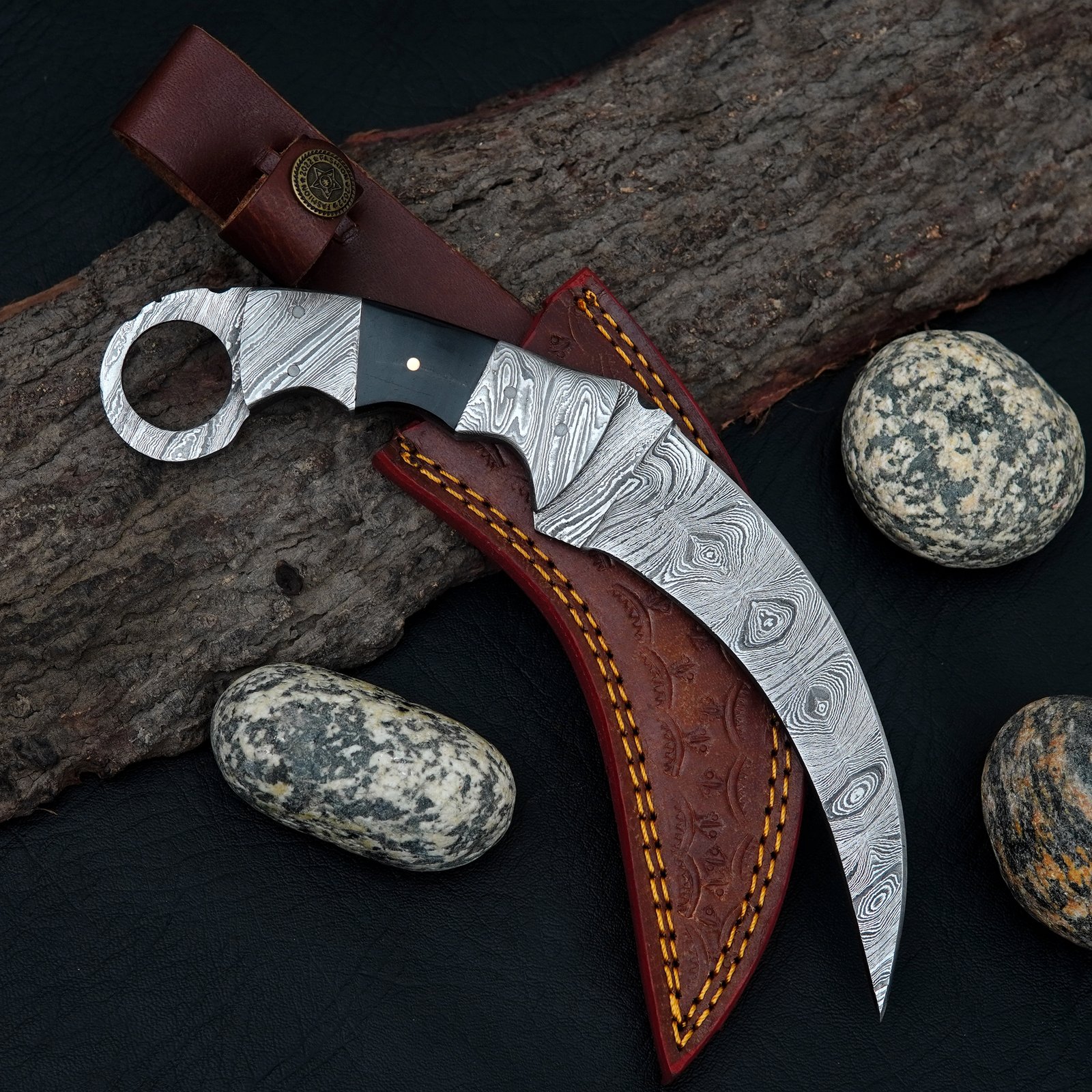 Handmade Damascus Karambit Knife: Buffalo Horn Handle, Leather Sheath | Camping and Hunting knife | EDC