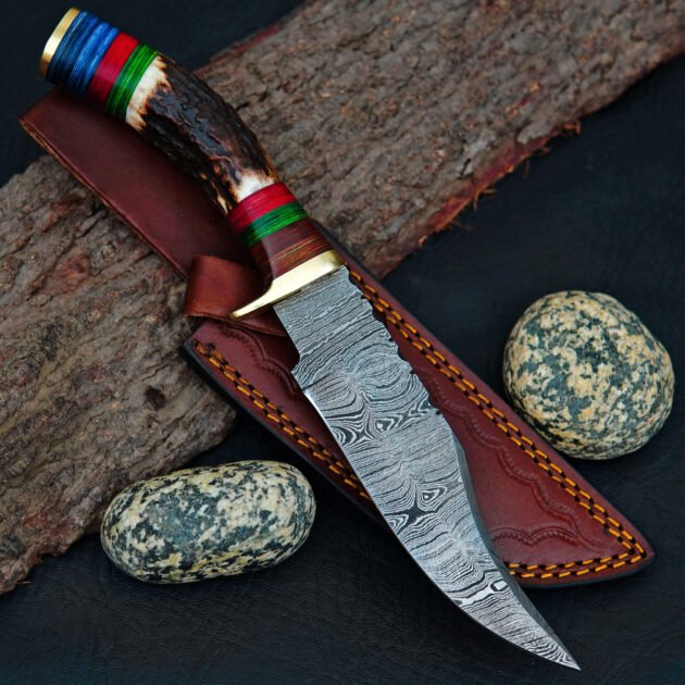 Hand Forged Damascus Hunting Knife: Stag Antler Handle, Leather Sheath