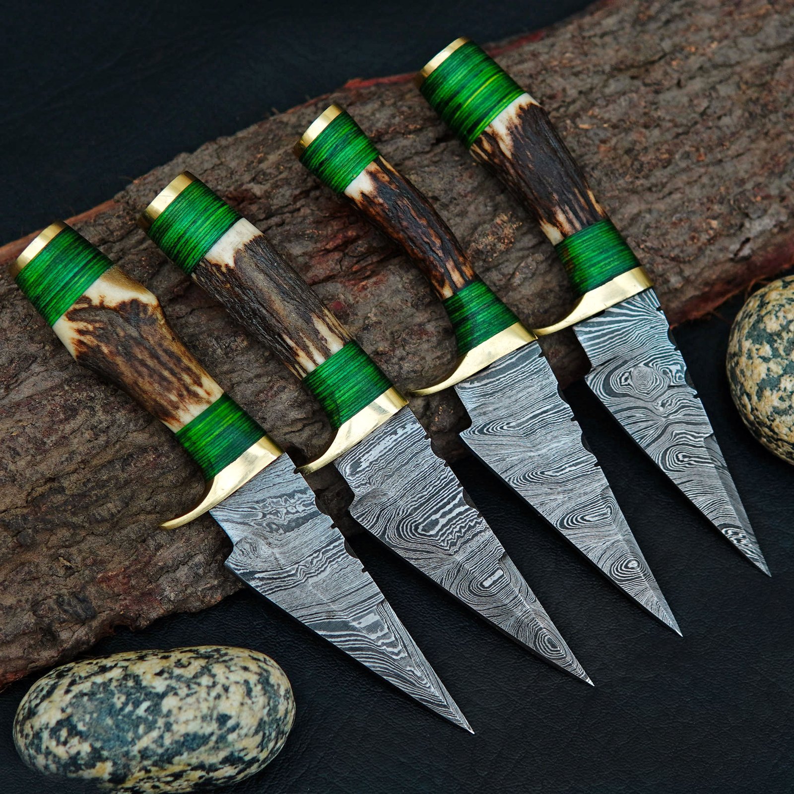 Handmade Damascus Hunting Knife: Stag Antler Handle, Leather Sheath